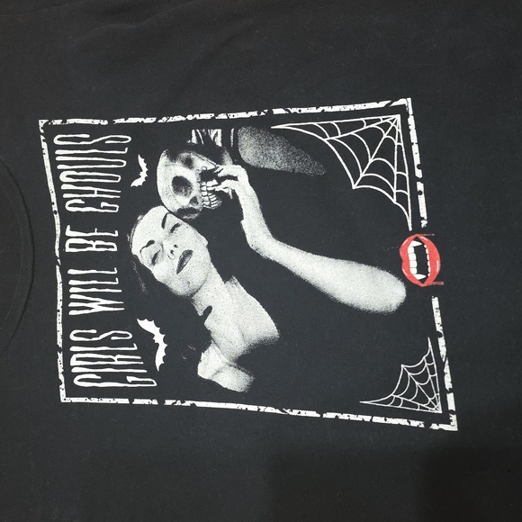 Anvil Black 'Ghouls' Vampira T Shirt - Picture 2 of 4